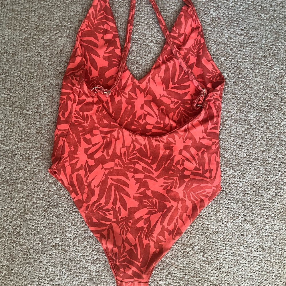 Skatie One-Piece Swimsuit - Picture 4 of 5